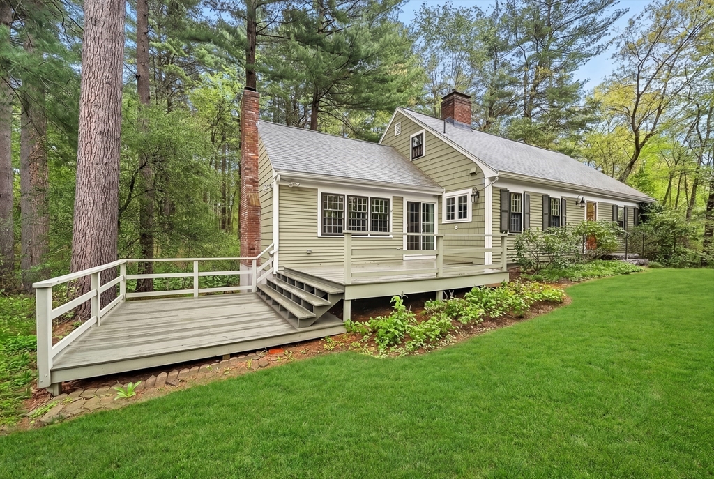 6 Brewster Rd