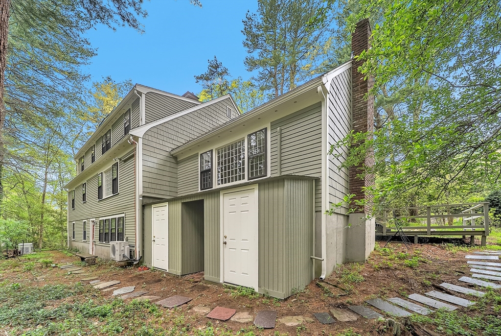 6 Brewster Rd