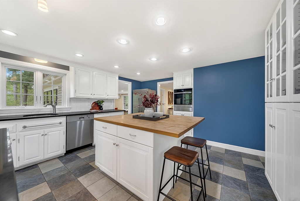 6 Brewster Rd