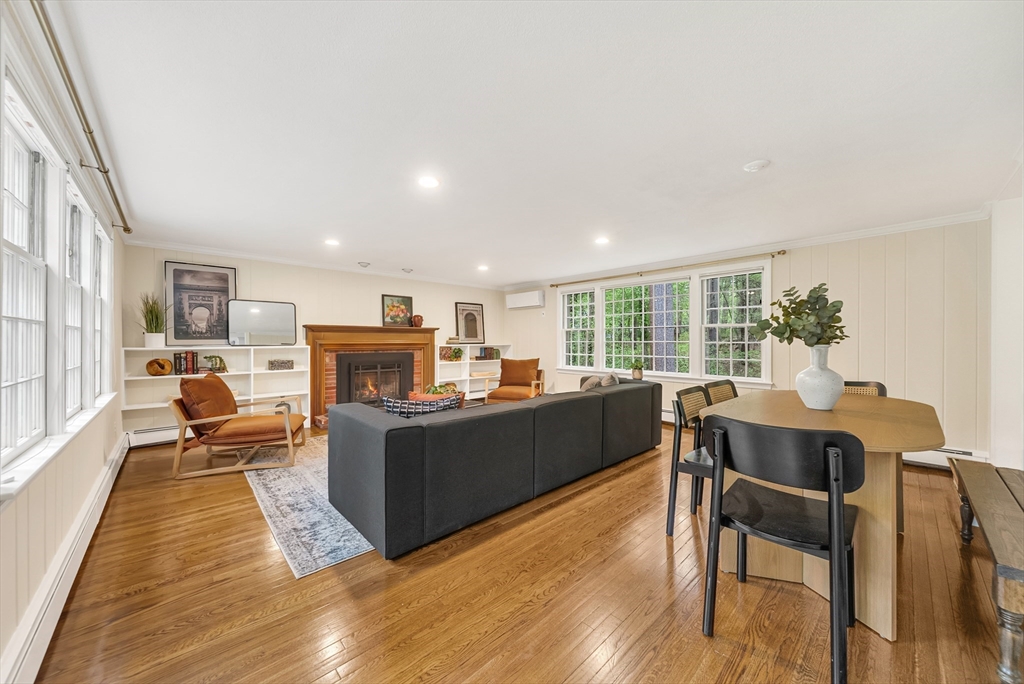 6 Brewster Rd