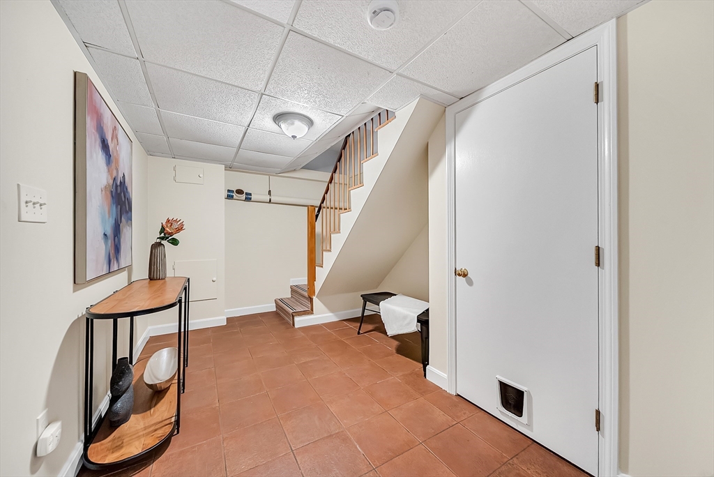 6 Brewster Rd