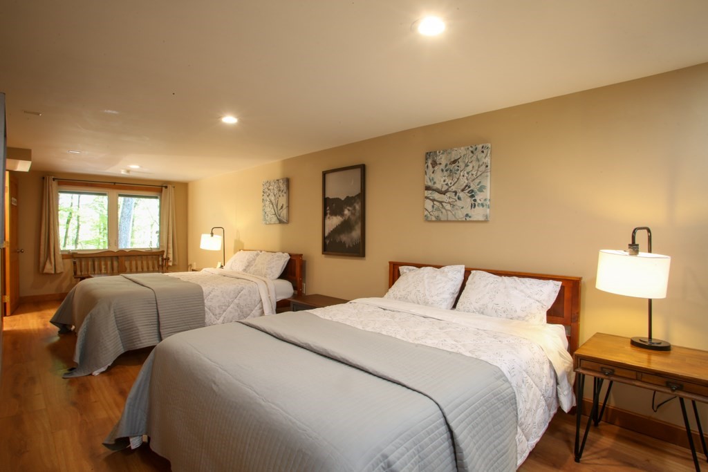 421 Legate Hill Rd