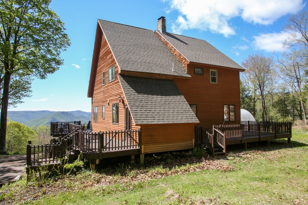 421 Legate Hill Rd