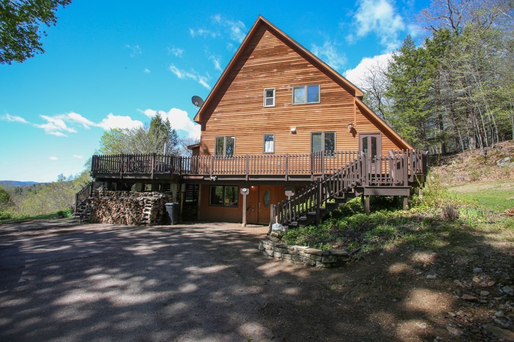 421 Legate Hill Rd