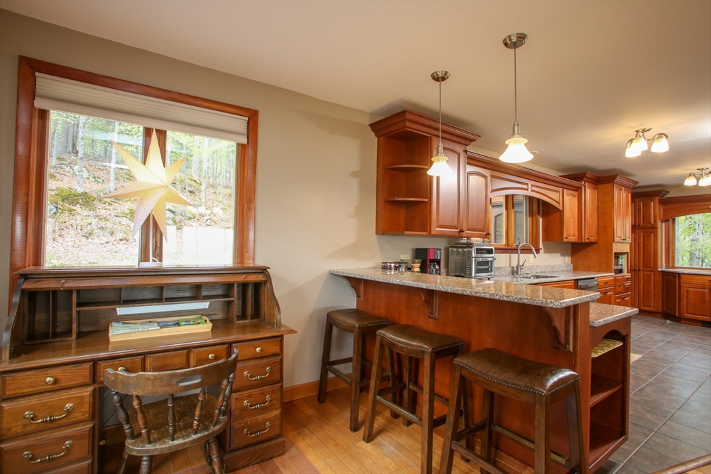 421 Legate Hill Rd