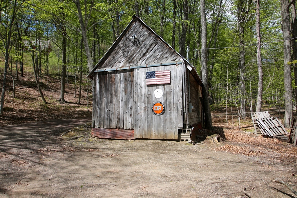 421 Legate Hill Rd