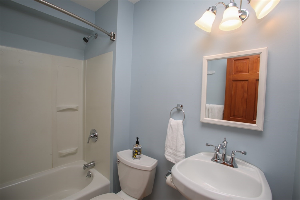 421 Legate Hill Rd