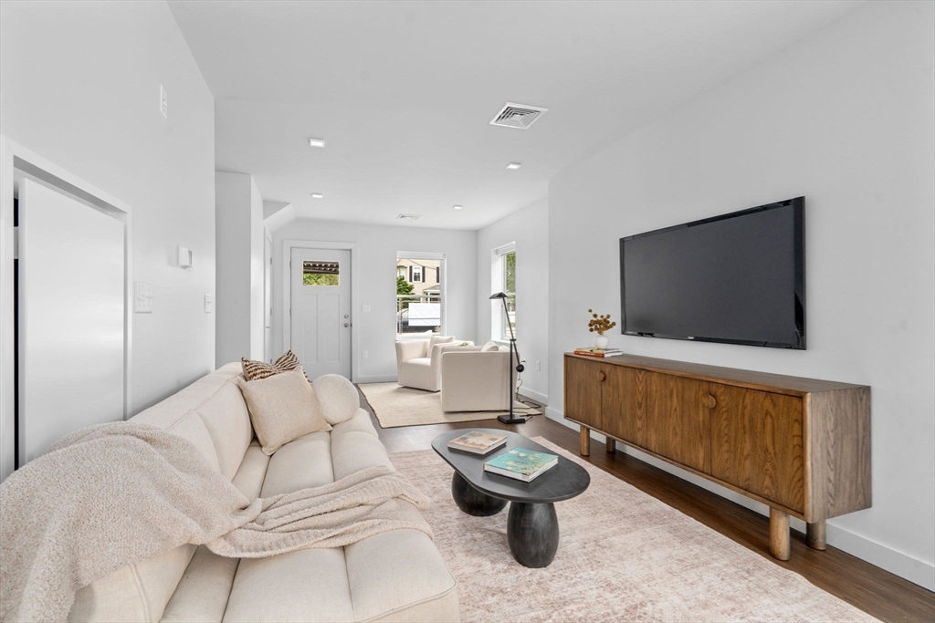 3 Wilson St # 3