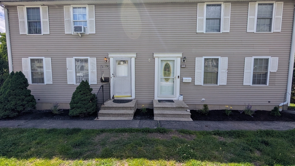 90A Loxwood St