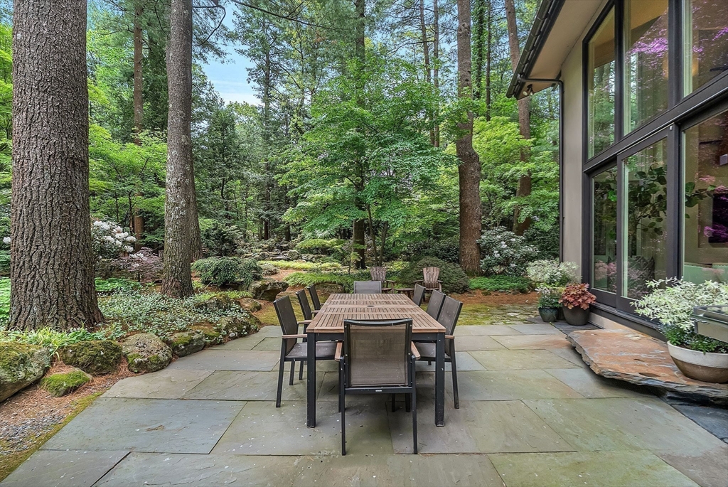 6 Baldwin Circle