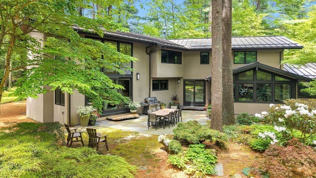 6 Baldwin Circle