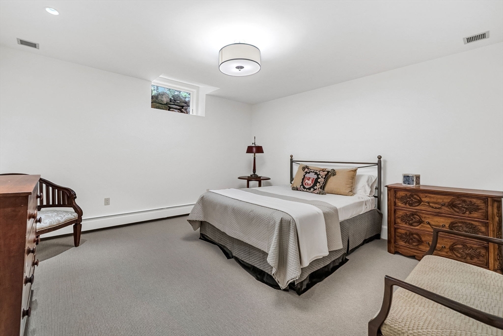6 Baldwin Circle