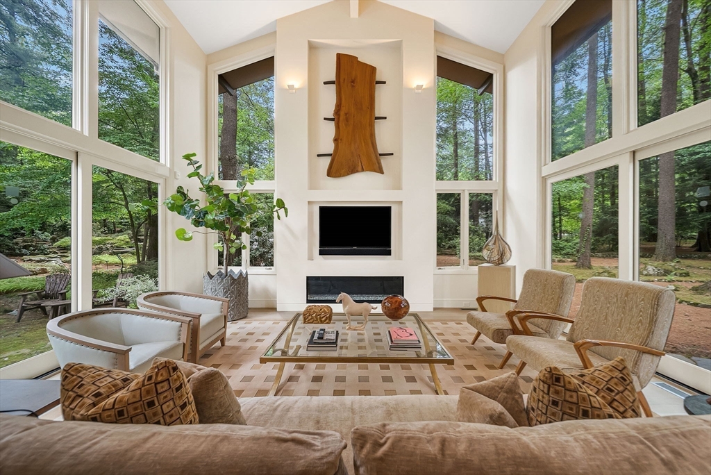 6 Baldwin Circle