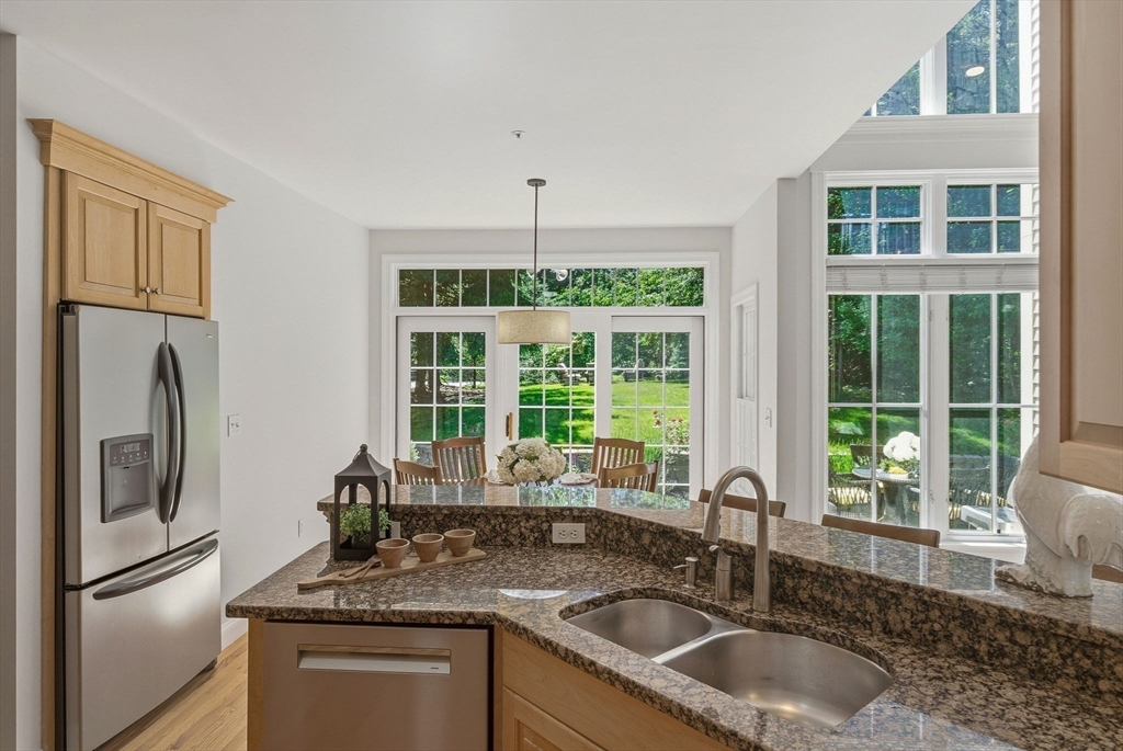72 Sterling Ln