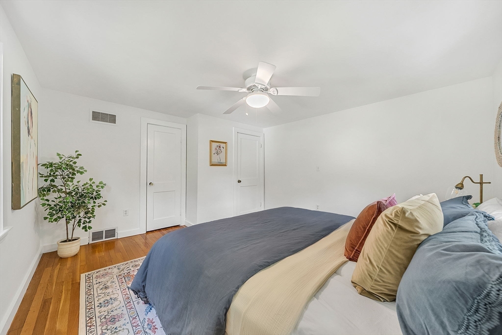 9 Stonebridge Rd