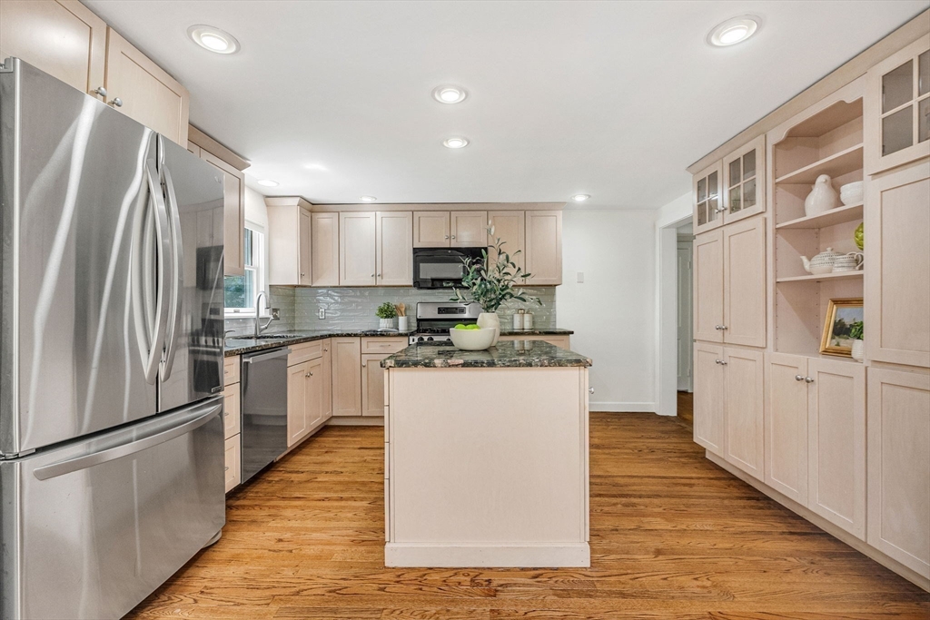 9 Stonebridge Rd