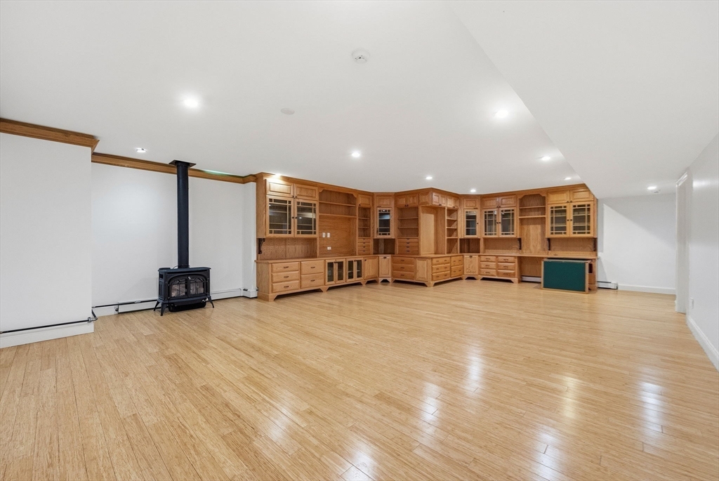 8 Valley Road