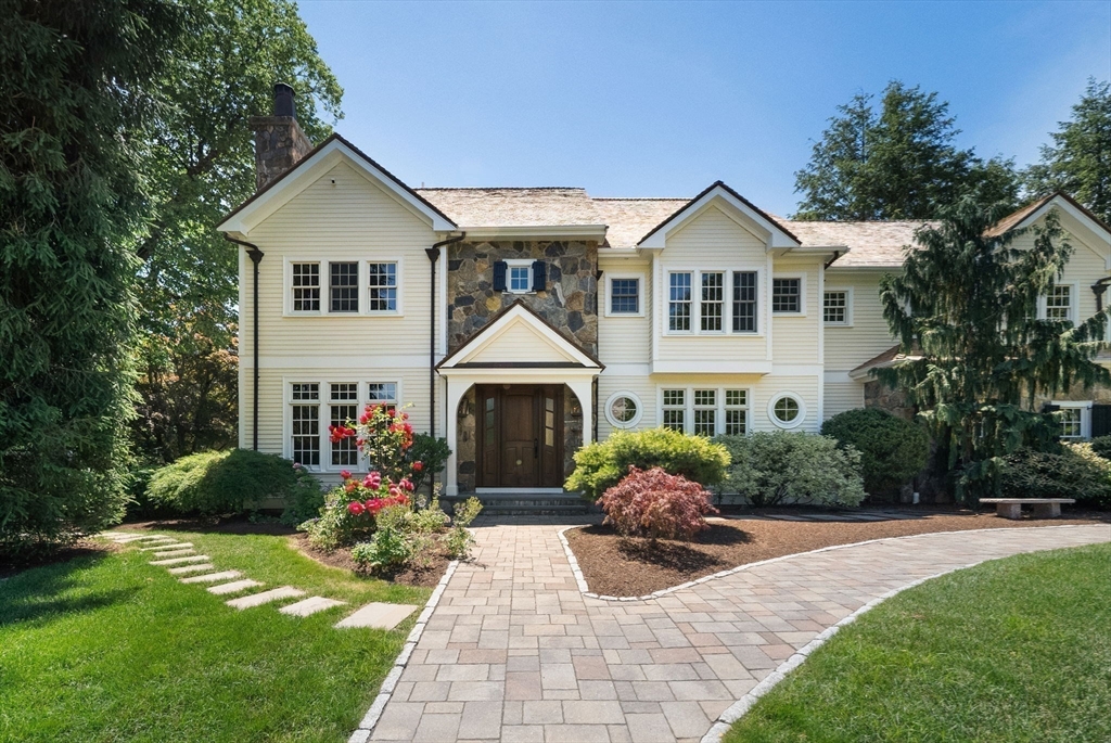 8 Valley Road