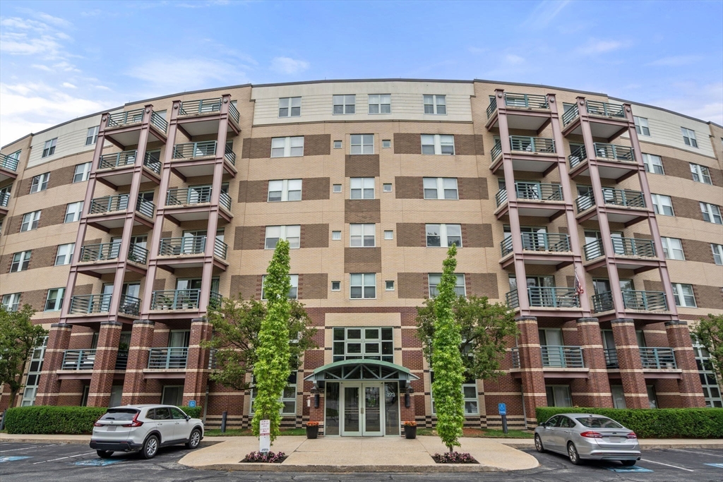 273 Cambridge # 205
