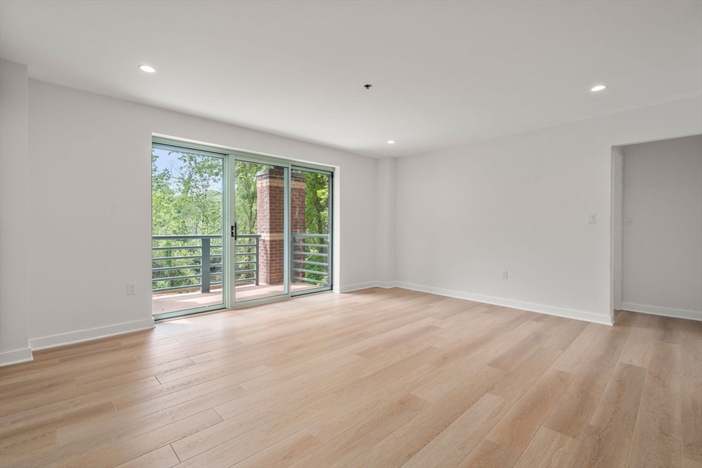 273 Cambridge # 205