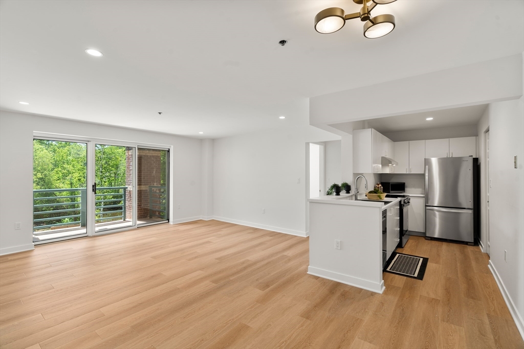 273 Cambridge # 205