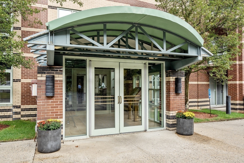 273 Cambridge # 205