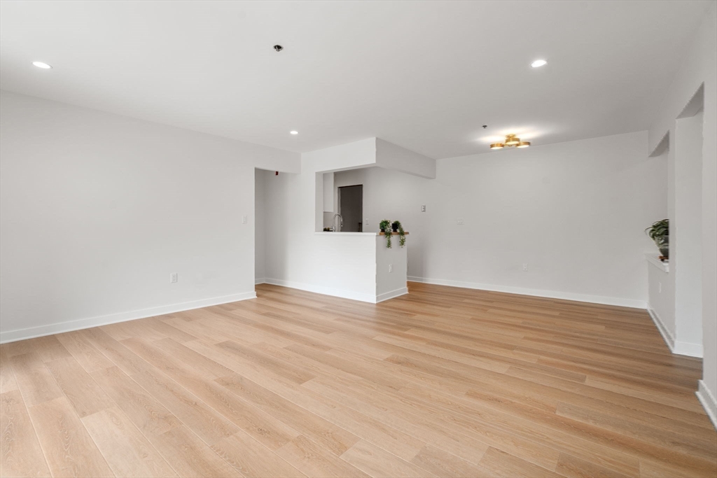 273 Cambridge # 205