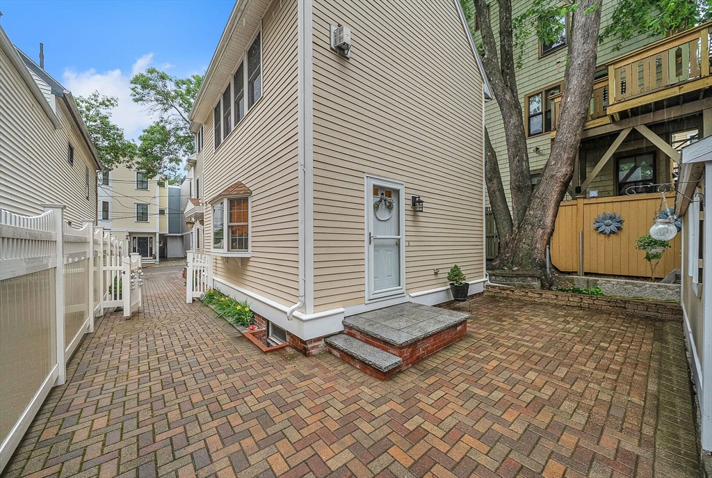 13 Oak St