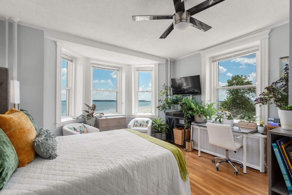 285 Lynn Shore Dr Unit: 402