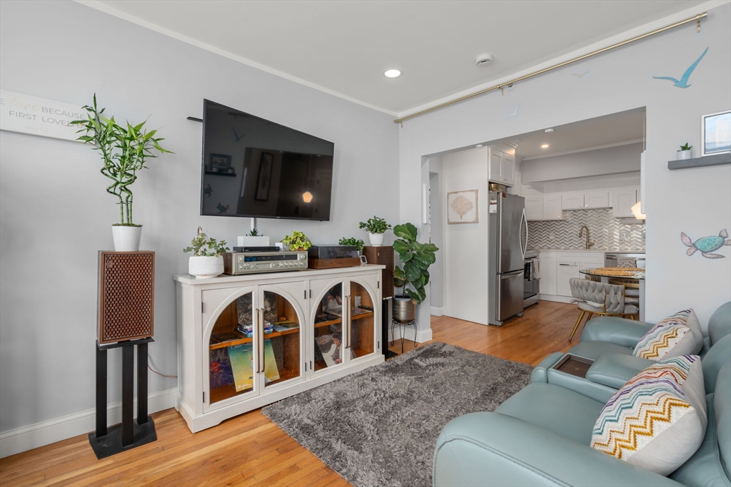 285 Lynn Shore Dr Unit: 402