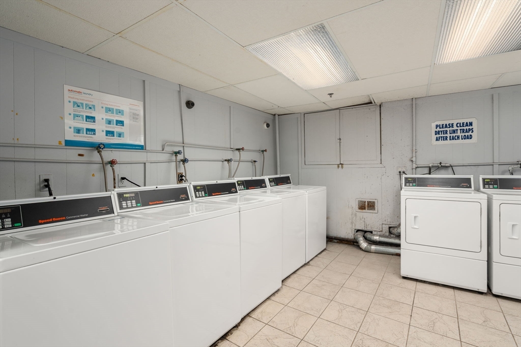 285 Lynn Shore Dr Unit: 402