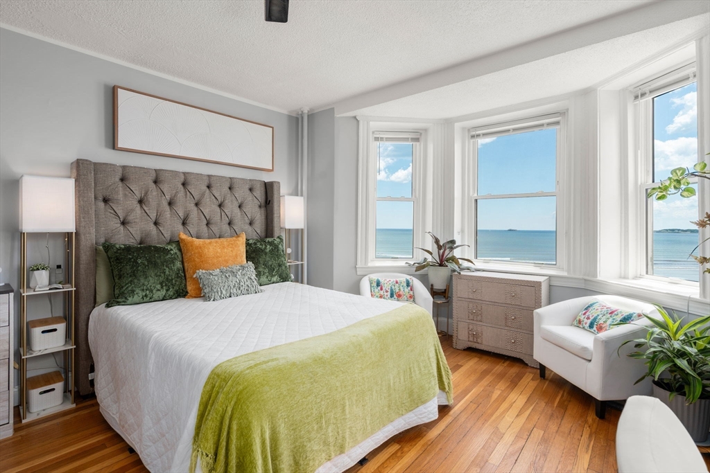 285 Lynn Shore Dr Unit: 402