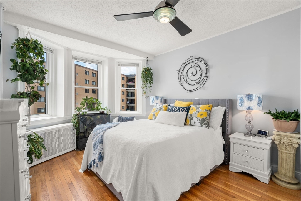 285 Lynn Shore Dr Unit: 402