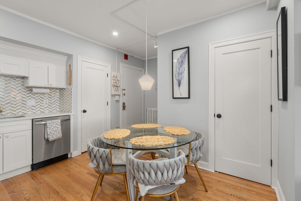 285 Lynn Shore Dr Unit: 402