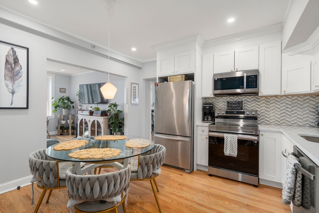 285 Lynn Shore Dr Unit: 402
