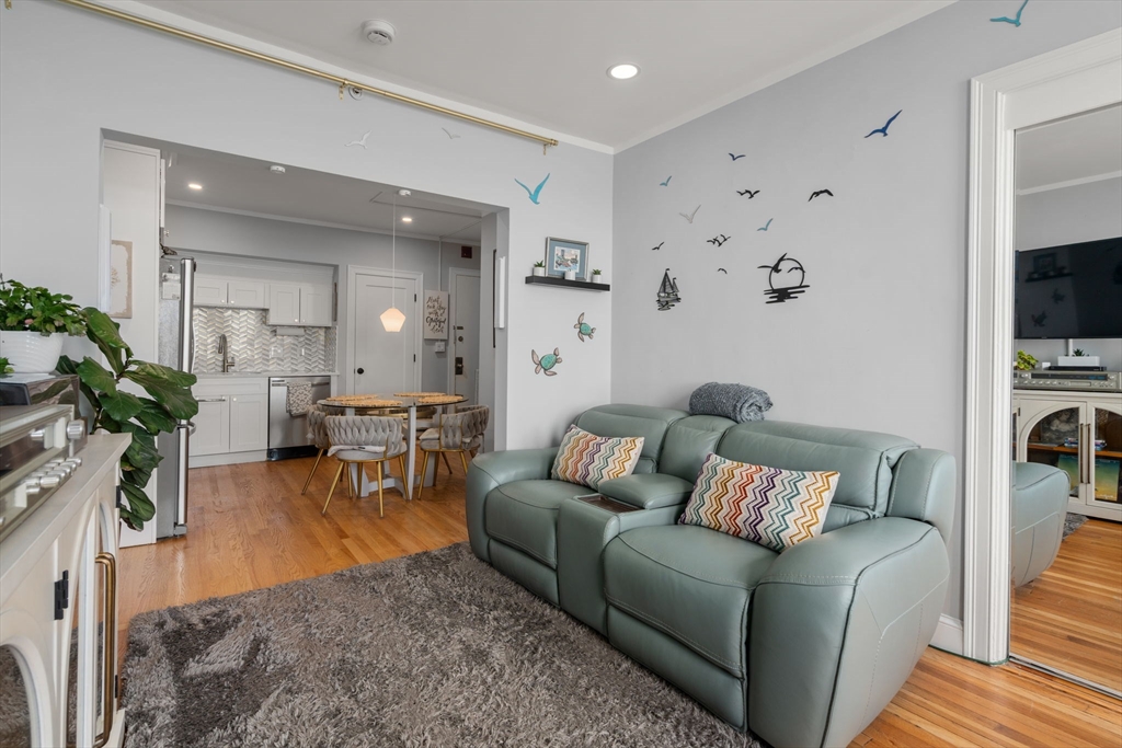 285 Lynn Shore Dr Unit: 402