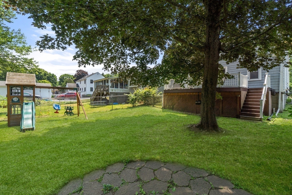 55 Joclyn Ave