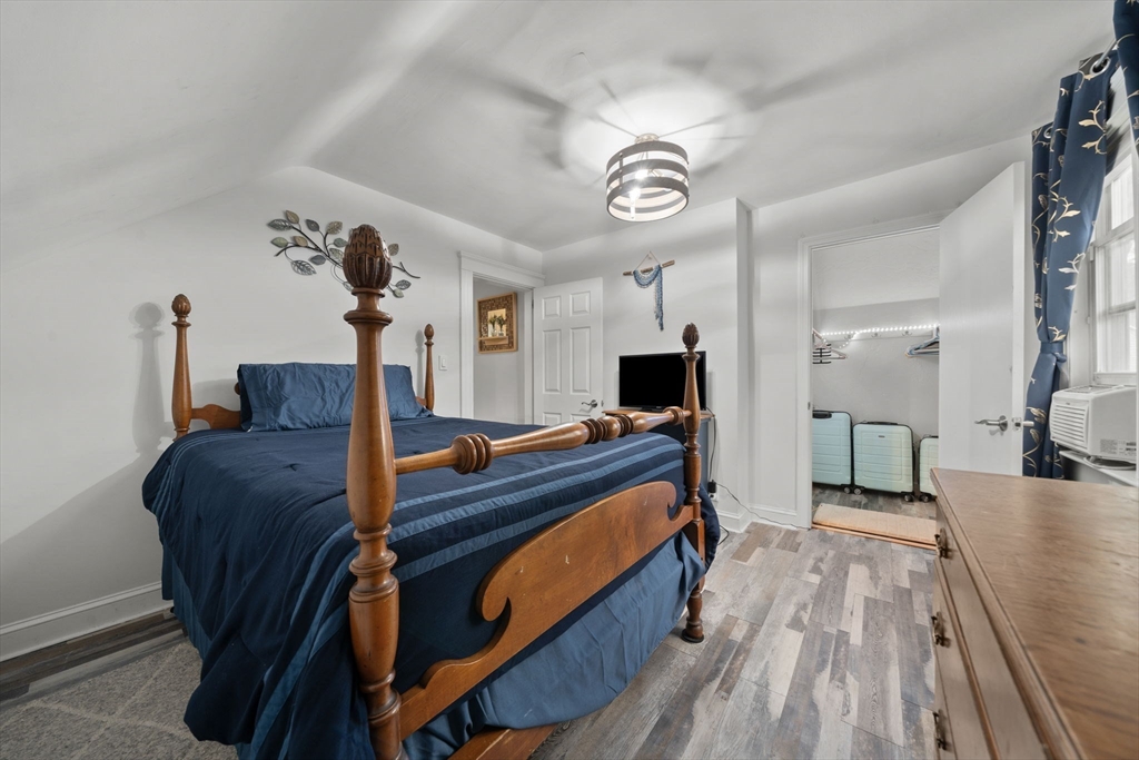 5 Breck St