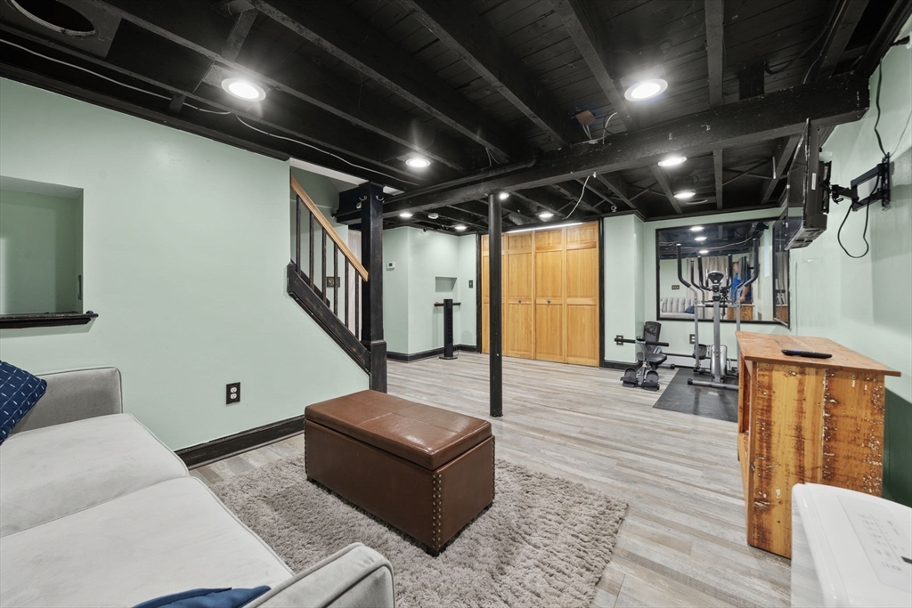5 Breck St