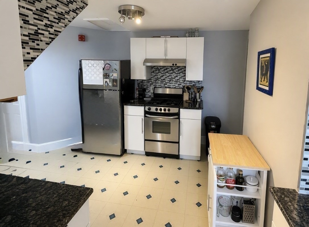 23 Farragut Avenue # 3