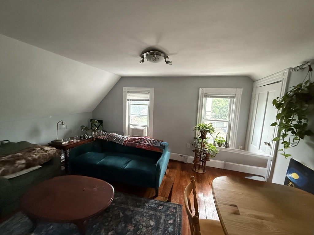 23 Farragut Avenue # 3