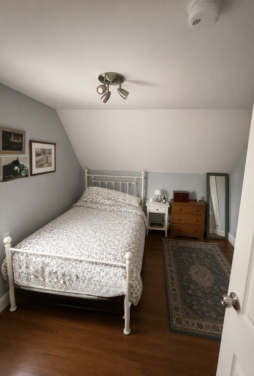 23 Farragut Avenue # 3