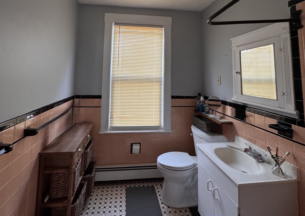 17 Farragut Avenue # 2