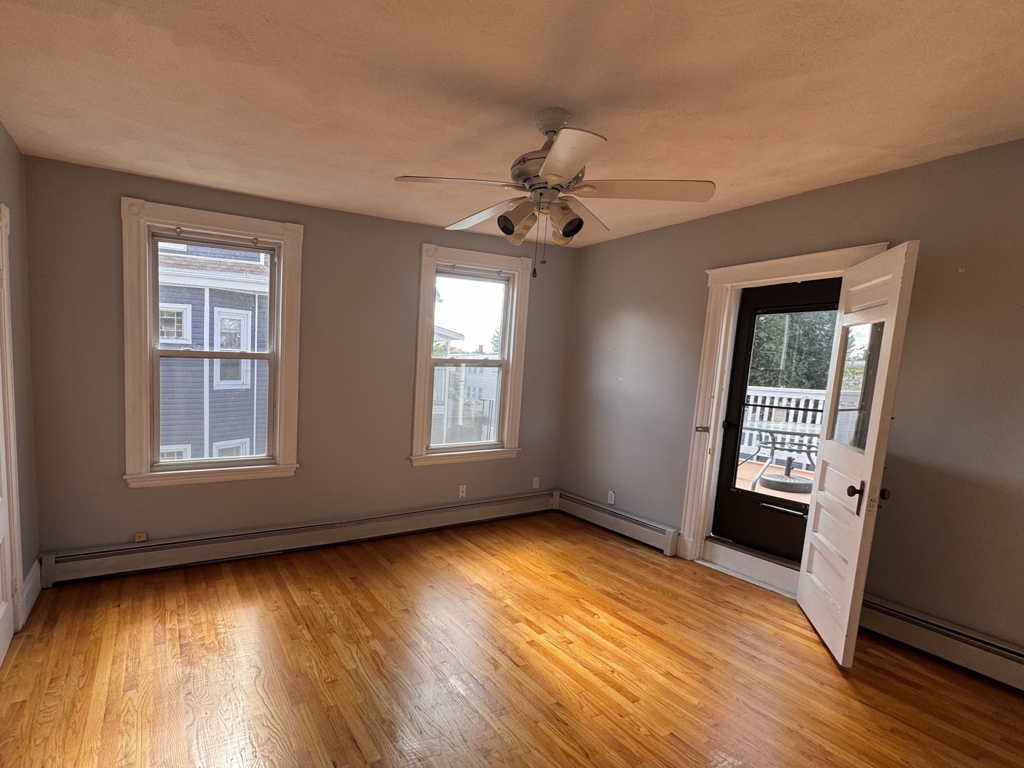 17 Farragut Avenue # 2