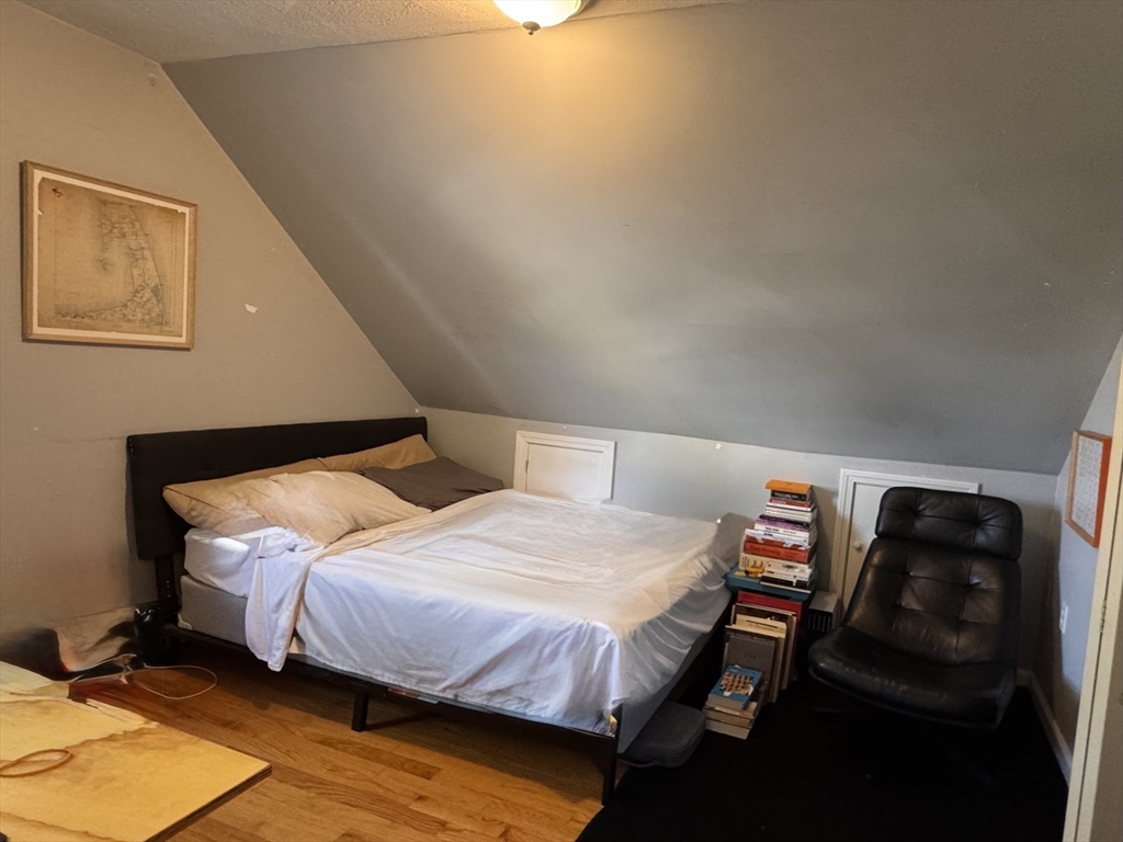 17 Farragut Avenue # 2