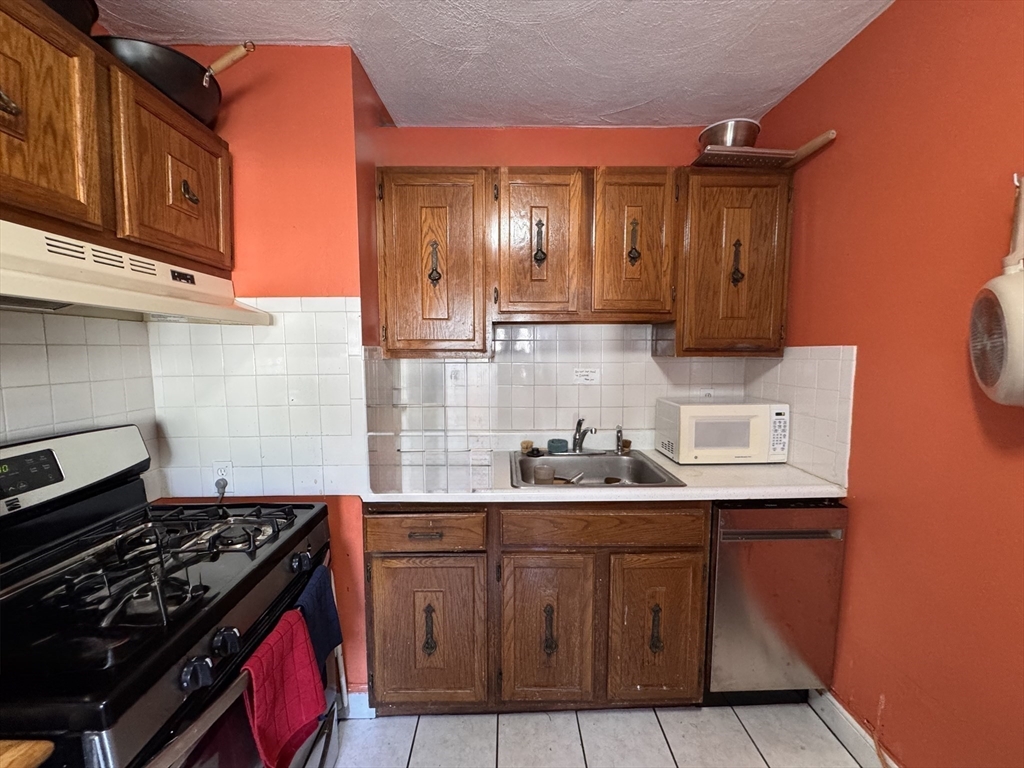 17 Farragut Avenue # 2