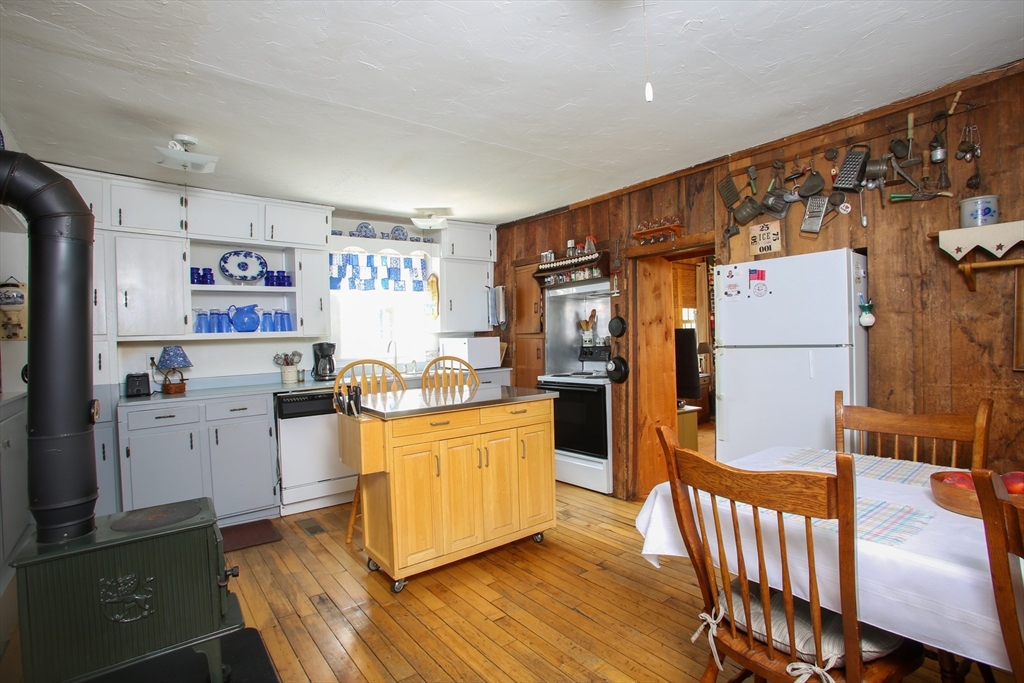 154 Leshure Rd