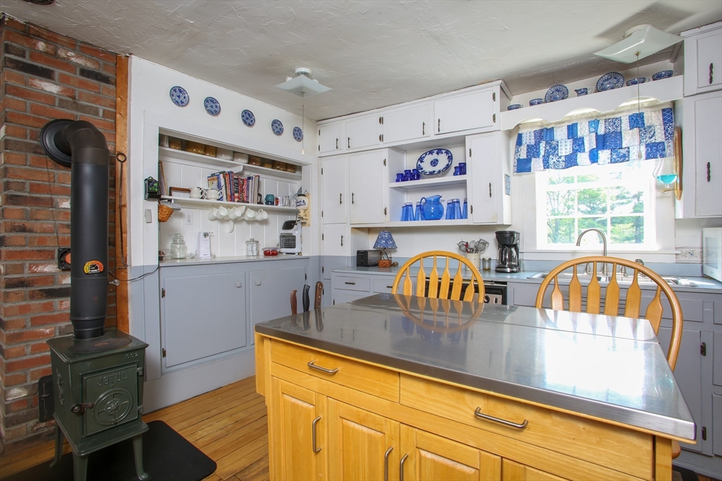 154 Leshure Rd