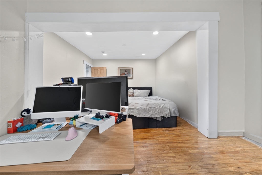 16 Svenson Ave # 1