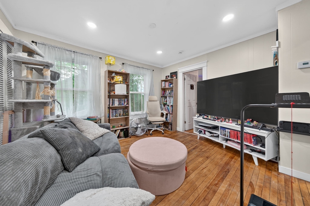 16 Svenson Ave # 1